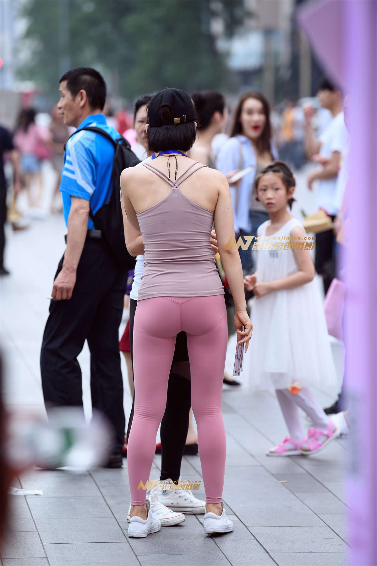图片[2]-【久久赛帖】极致紧身粉色瑜伽裤-日更街拍