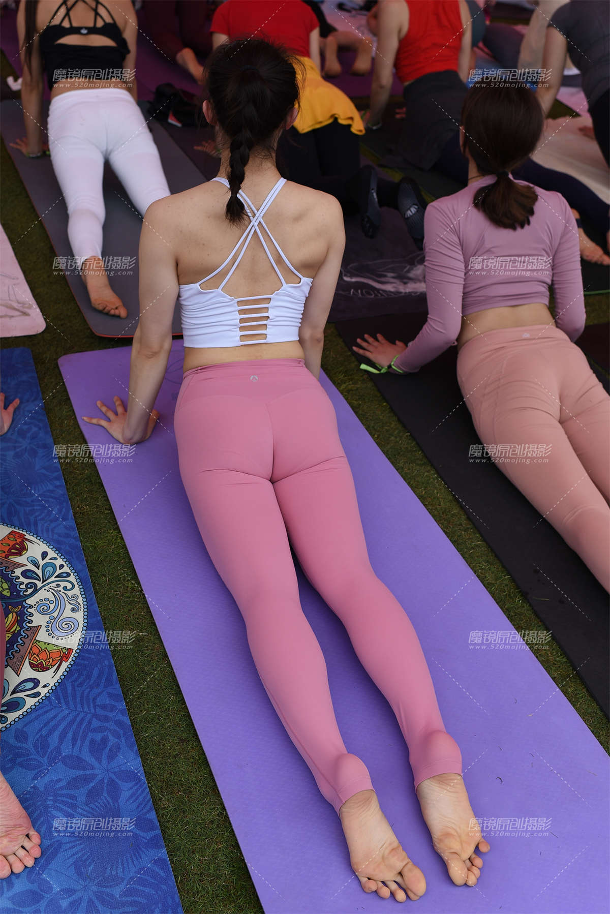 图片[2]-【咔喳赛帖】粉色大长腿-日更街拍