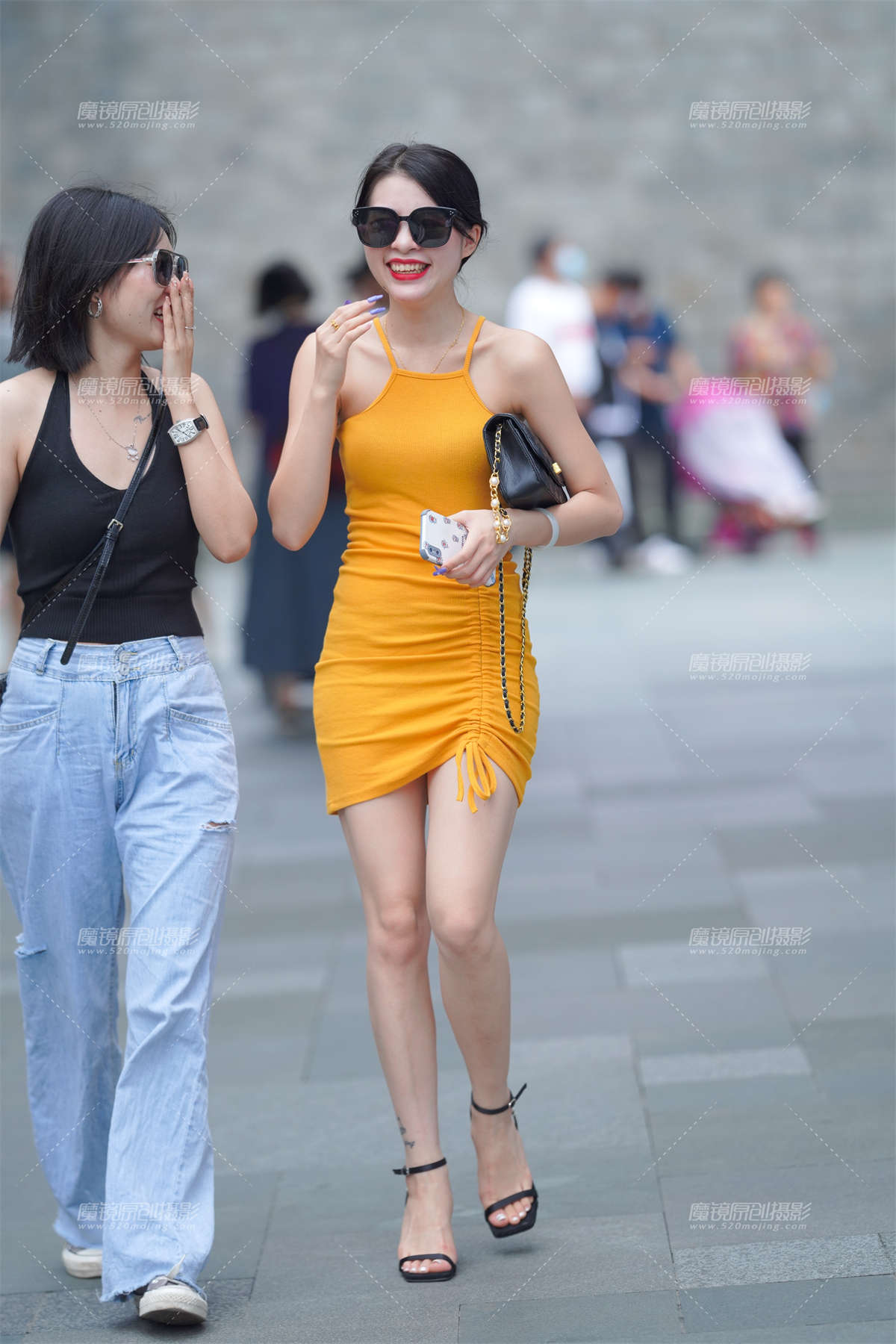 白皙黄裙-日更街拍