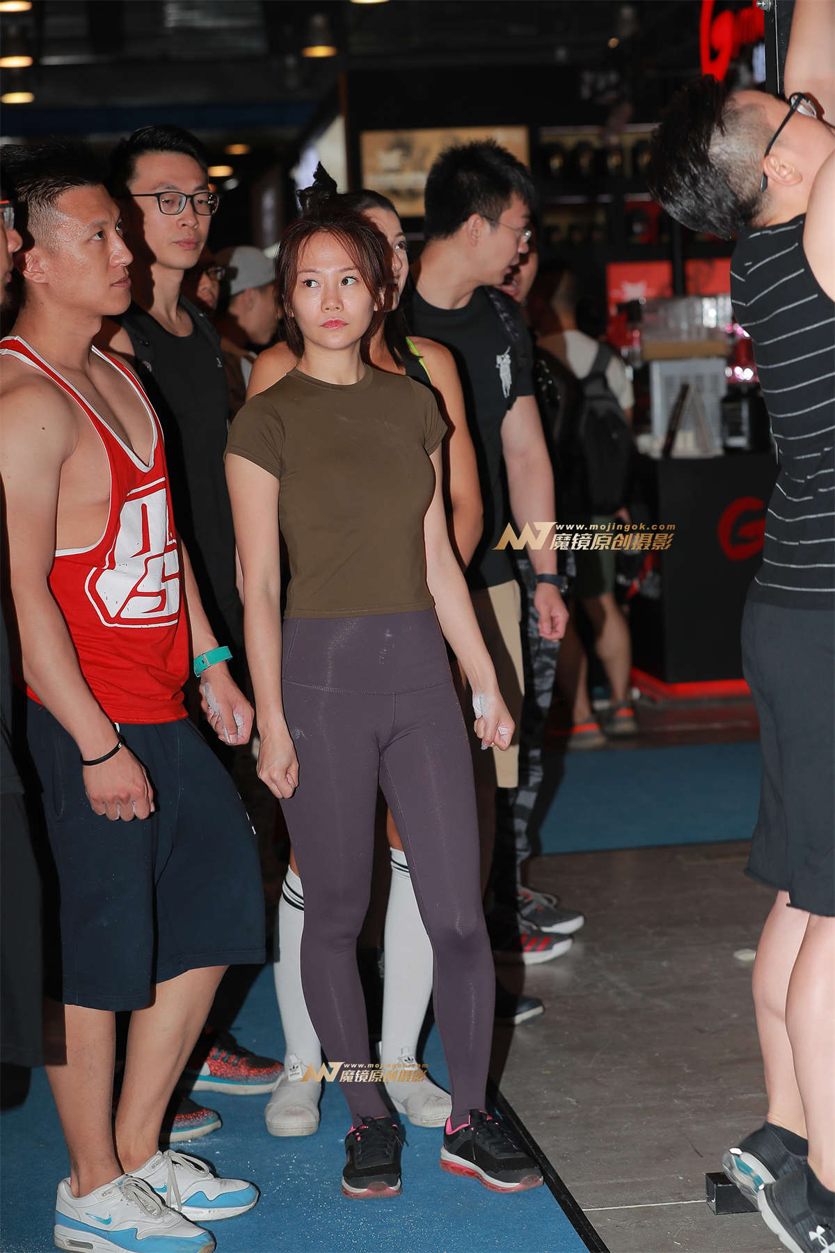 【街拍之魂赛帖】B70、运动中的美女别有风味-日更街拍