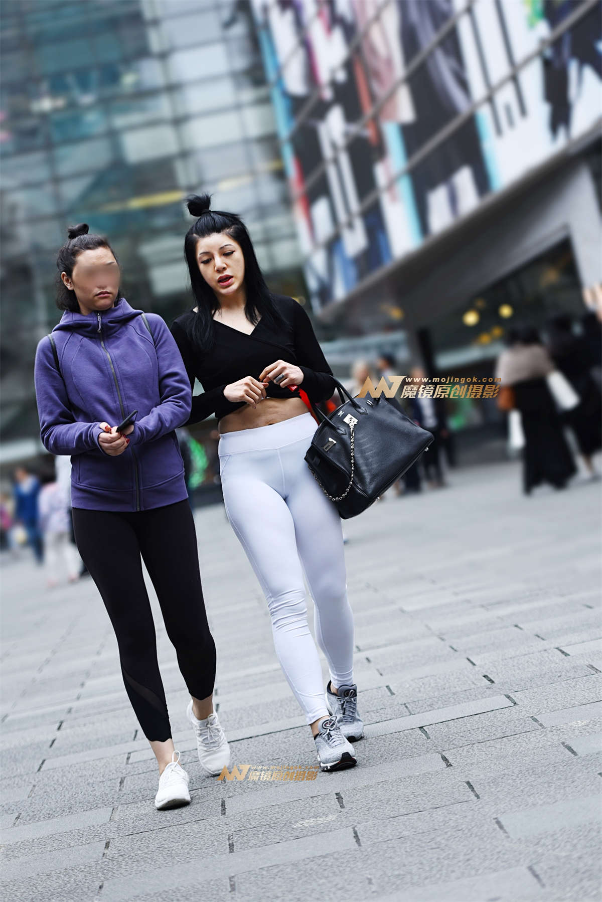 白色紧身裤-日更街拍