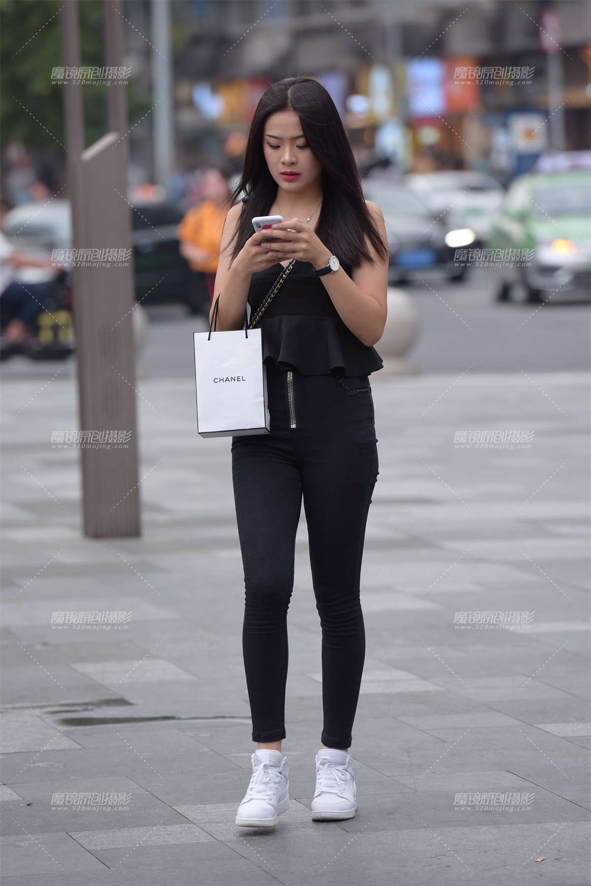 紧牛美女-日更街拍