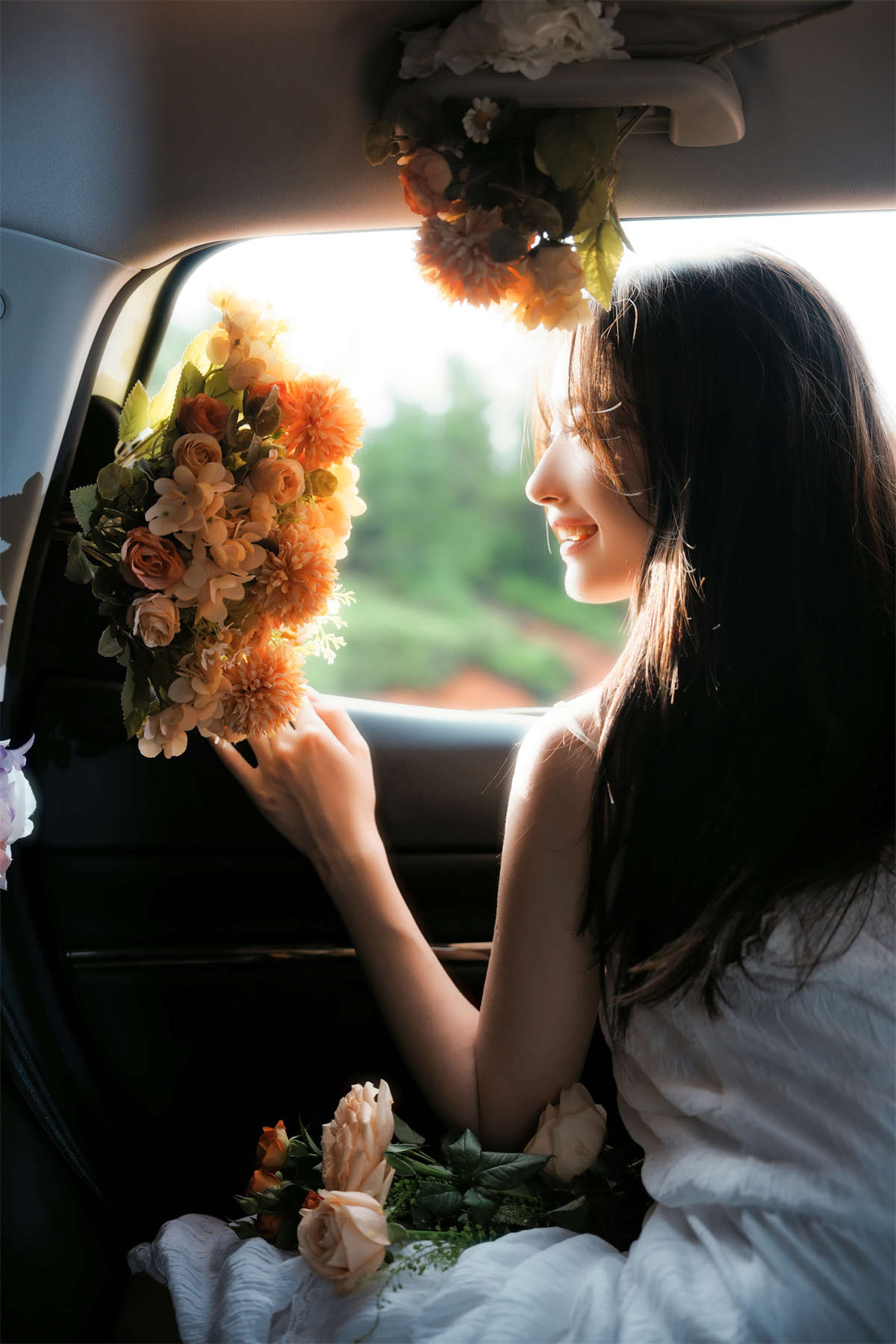 YITUYU艺图语 2024.06.18 鲜花，车与少女 九九诗插图1