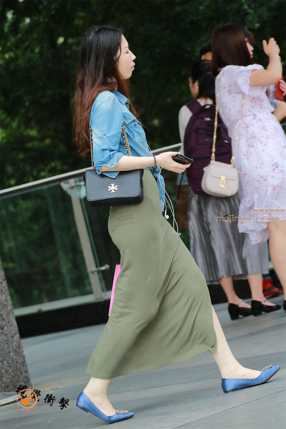 贴身长裙 大臀 淑女-日更街拍