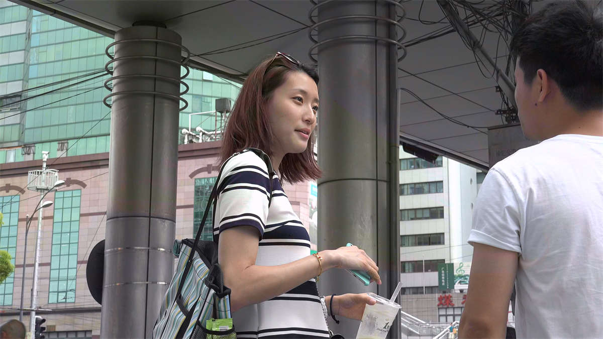 图片[2]-模特级高妹风采出众款款有型-日更街拍