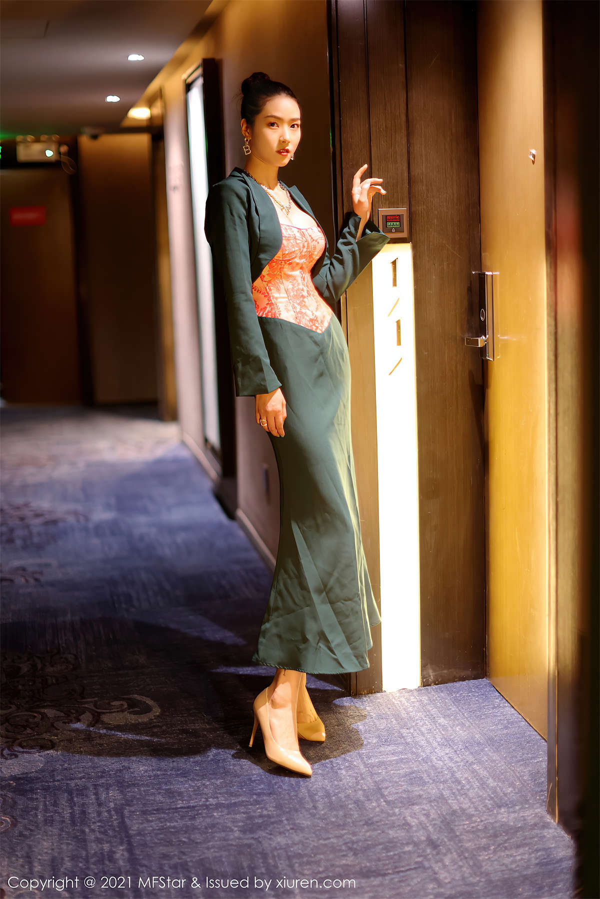 图片[2]-MFStar模范学院 2021.06.02 VOL.500 方子萱-日更街拍