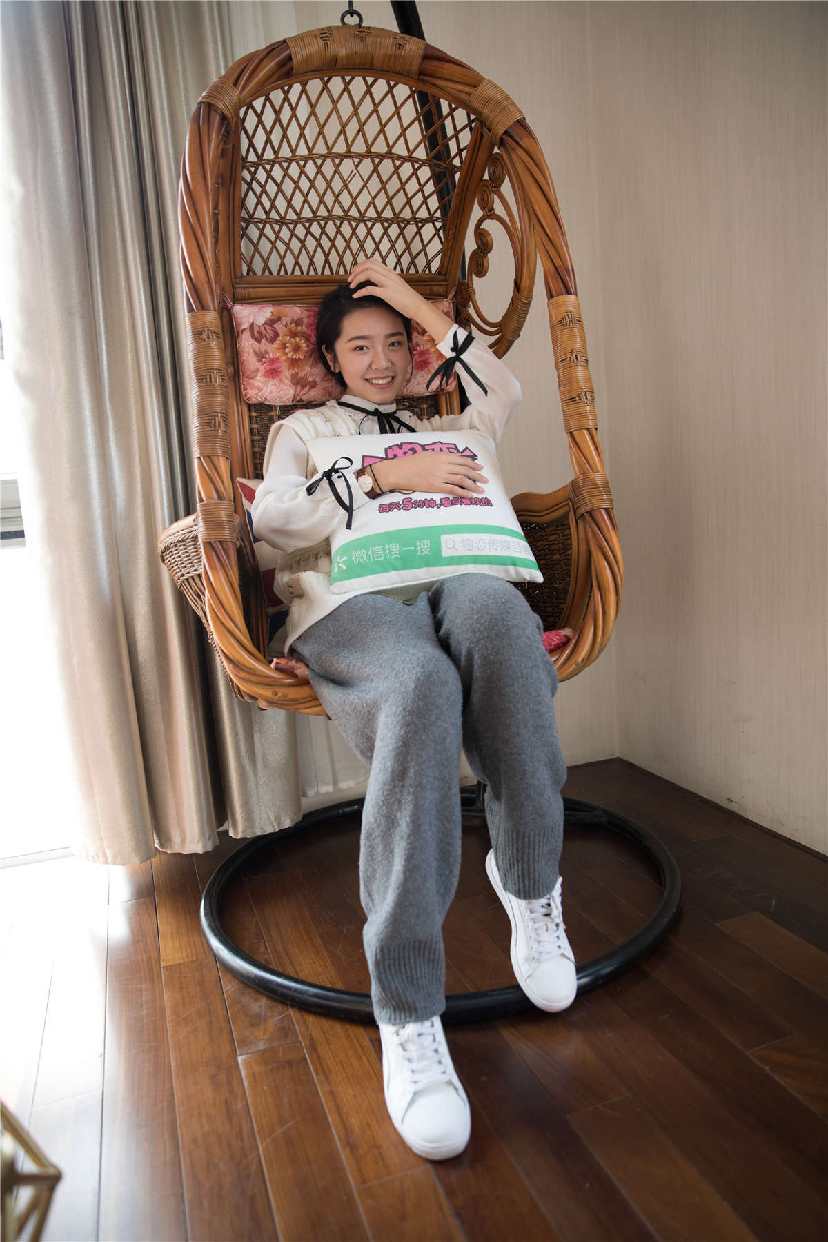 图片[2]-物恋传媒393期：小飞-星星船-日更街拍