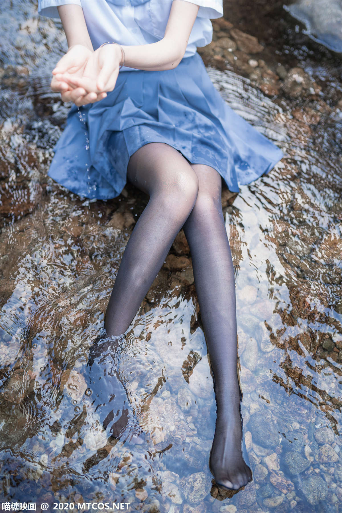 喵糖映画 JKL.016 溪边JK制服-日更街拍