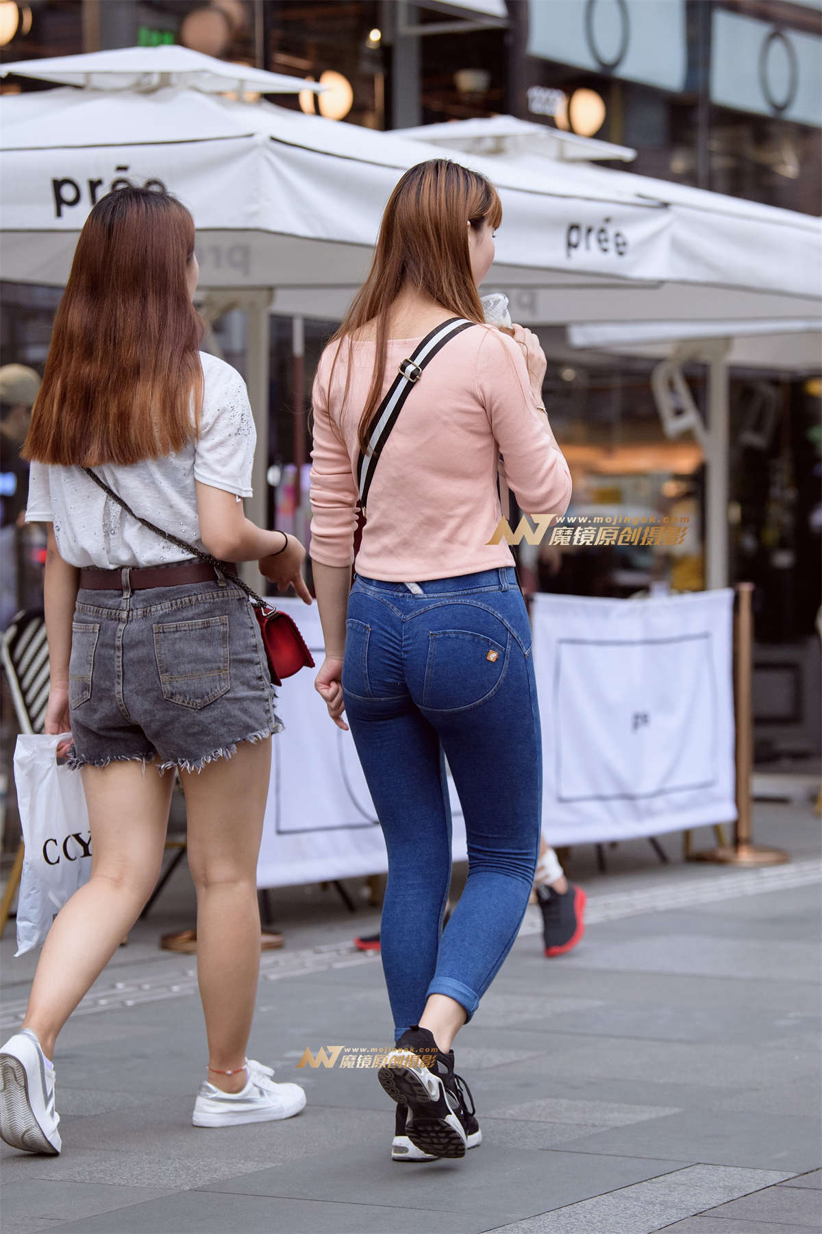 图片[2]-【久久赛帖】美女紧身蜜桃提臀裤-日更街拍