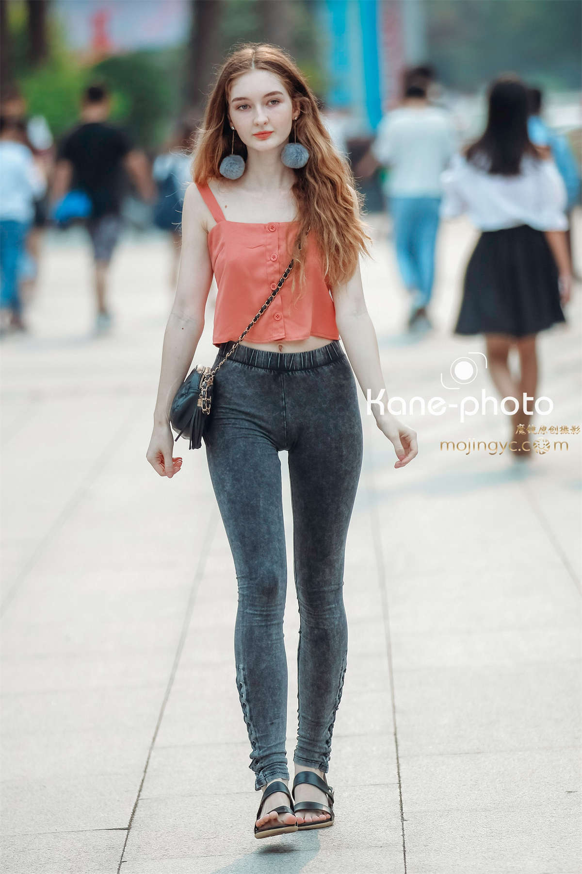 紧绷牛仔 美若天仙-日更街拍