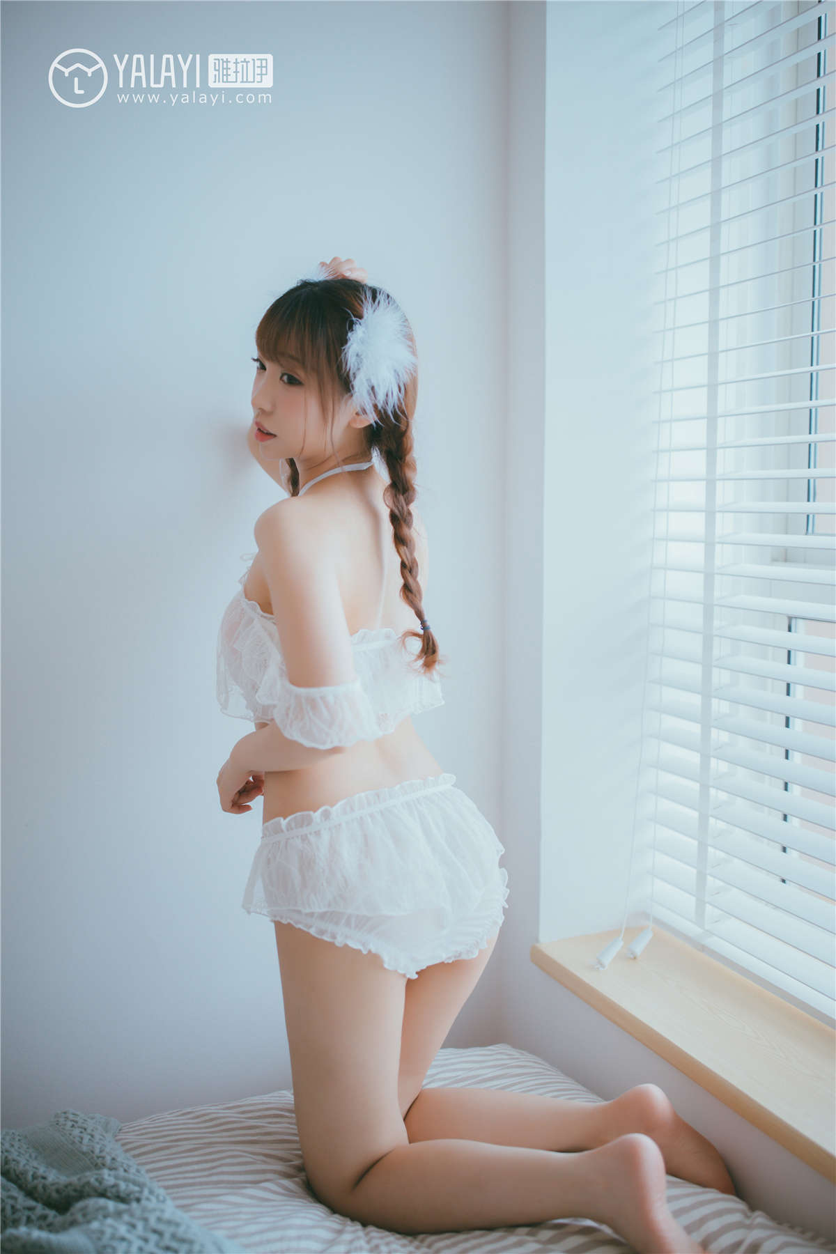 YALAYI雅拉伊NO.061 白色桔梗花 水花儿-日更街拍