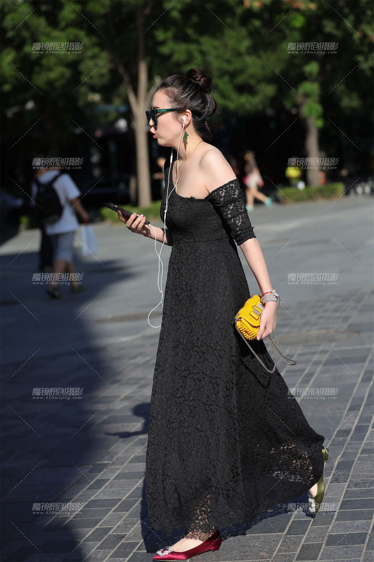 图片[2]-高叉裙下的美腿-日更街拍