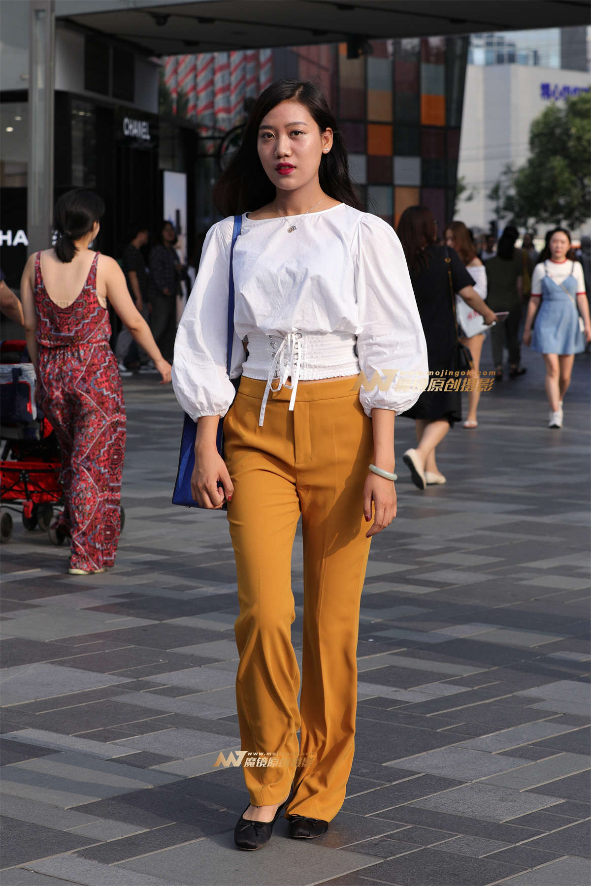 【视觉冲击赛帖】高挑，橙色西裤，小姐姐-日更街拍