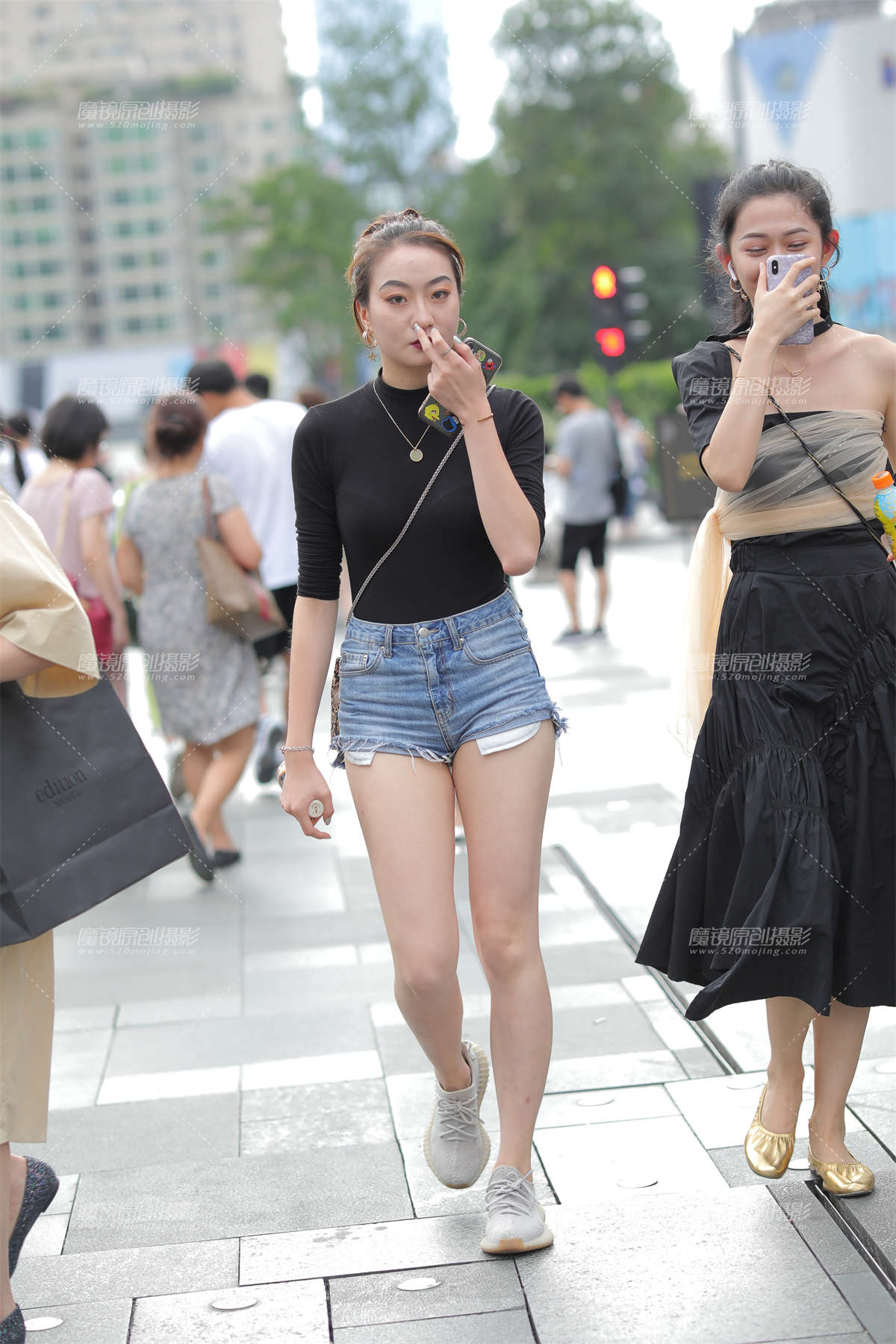 【凯恩赛贴】热裤 夏天女生的最爱-日更街拍