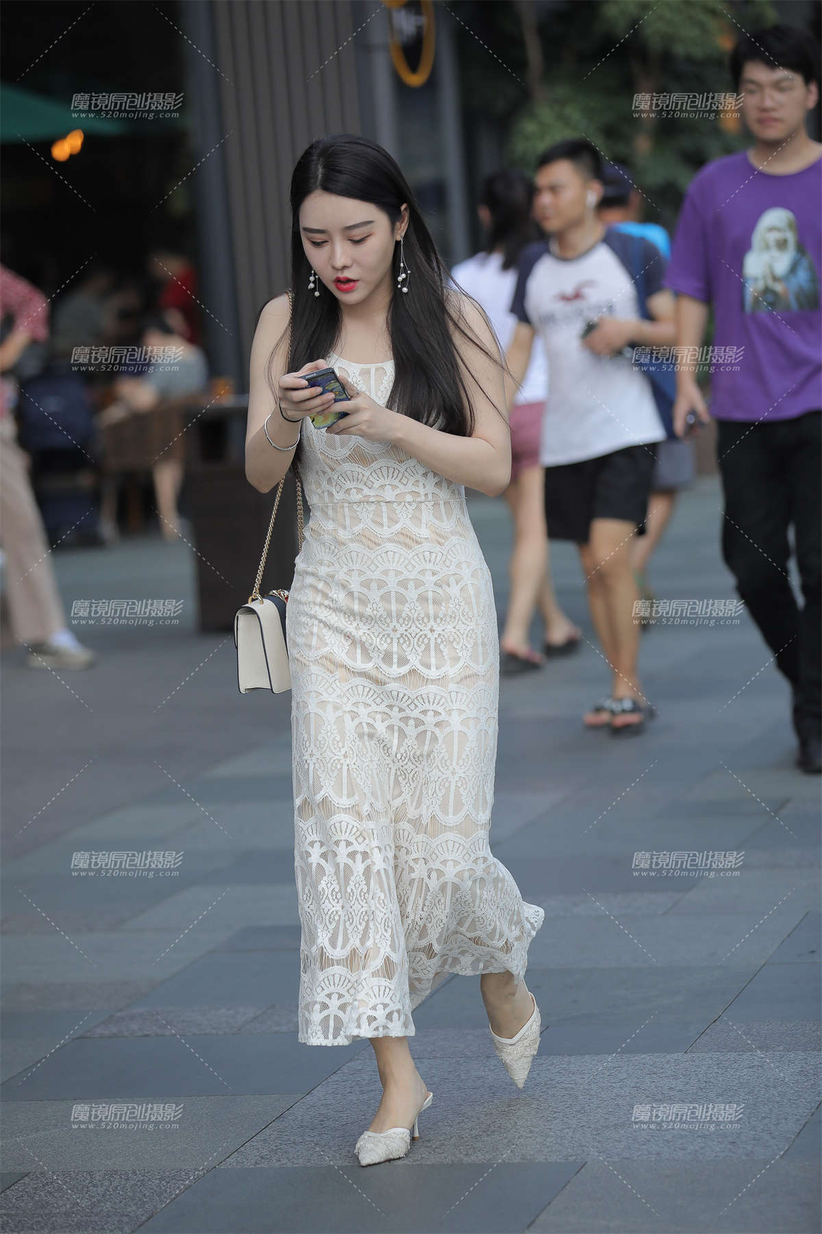 漂亮连身裙-日更街拍