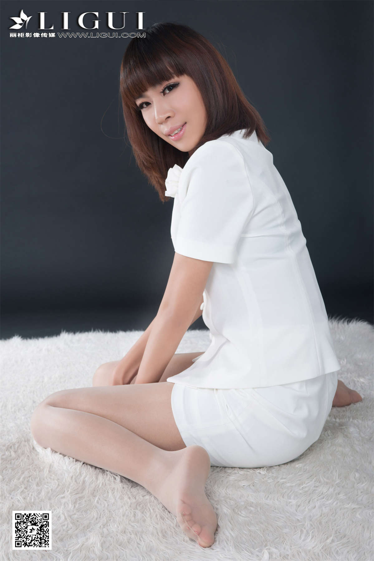 Ligui丽柜 2016.02.11 甜甜-日更街拍