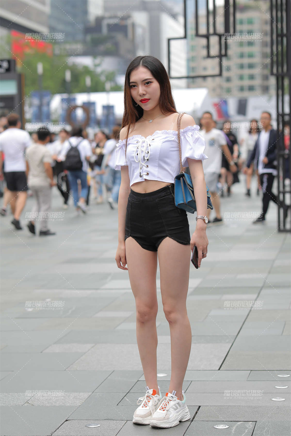 【凯恩赛贴】热裤大长腿-日更街拍