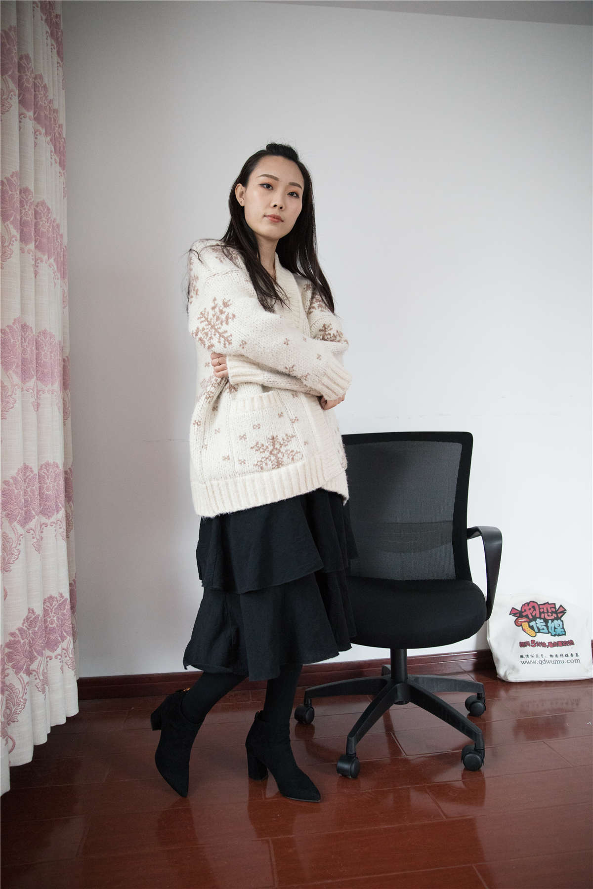 物恋传媒395期：秀秀-温暖的雪-日更街拍