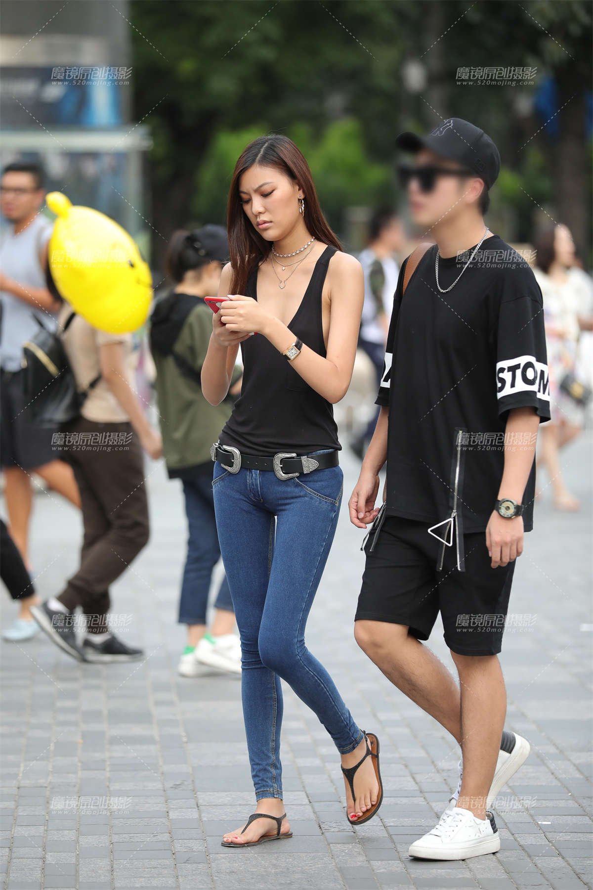 高瘦长腿紧牛-日更街拍