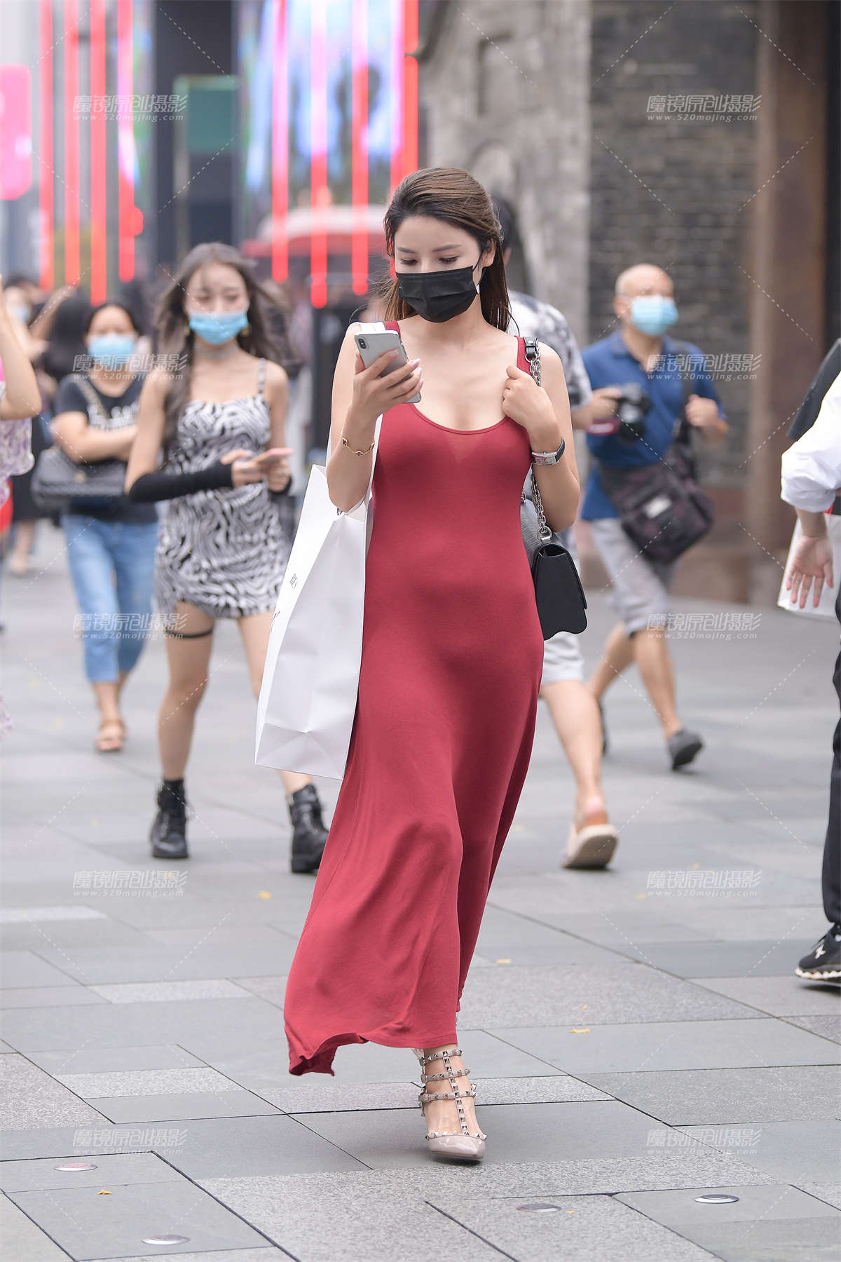 魅力红裙美女~-日更街拍