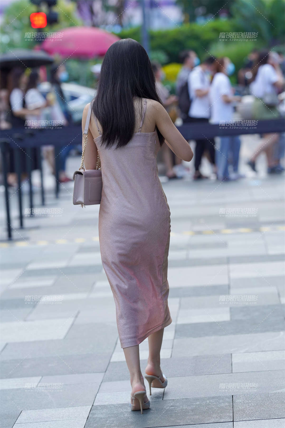 图片[2]-长裙美眉-日更街拍