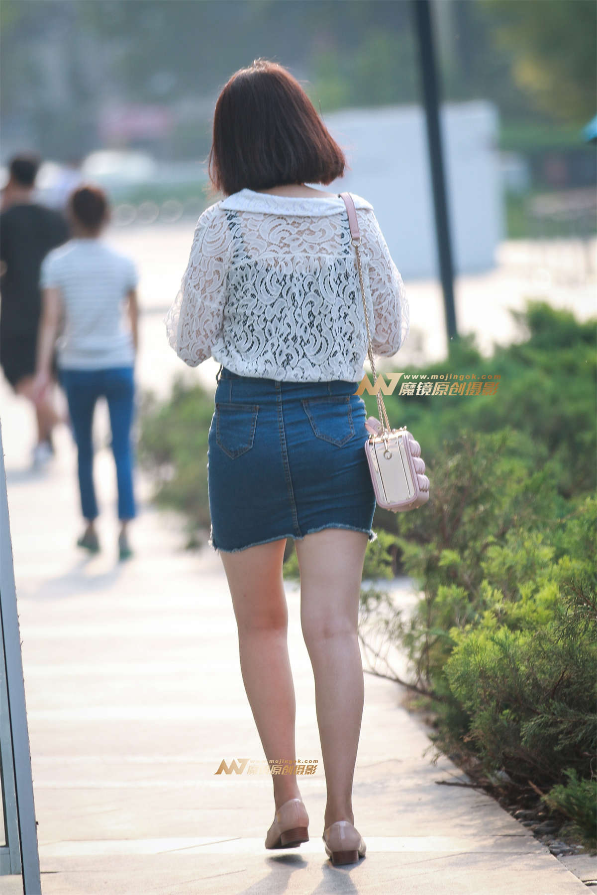 图片[2]-性感包臀牛仔短裙-日更街拍