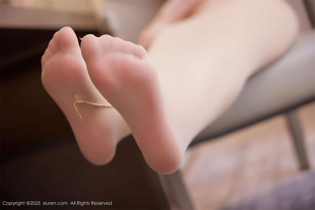 图片[2]-Xiuren秀人网 2025.03.04 NO.9964 白茹雪abby-日更街拍