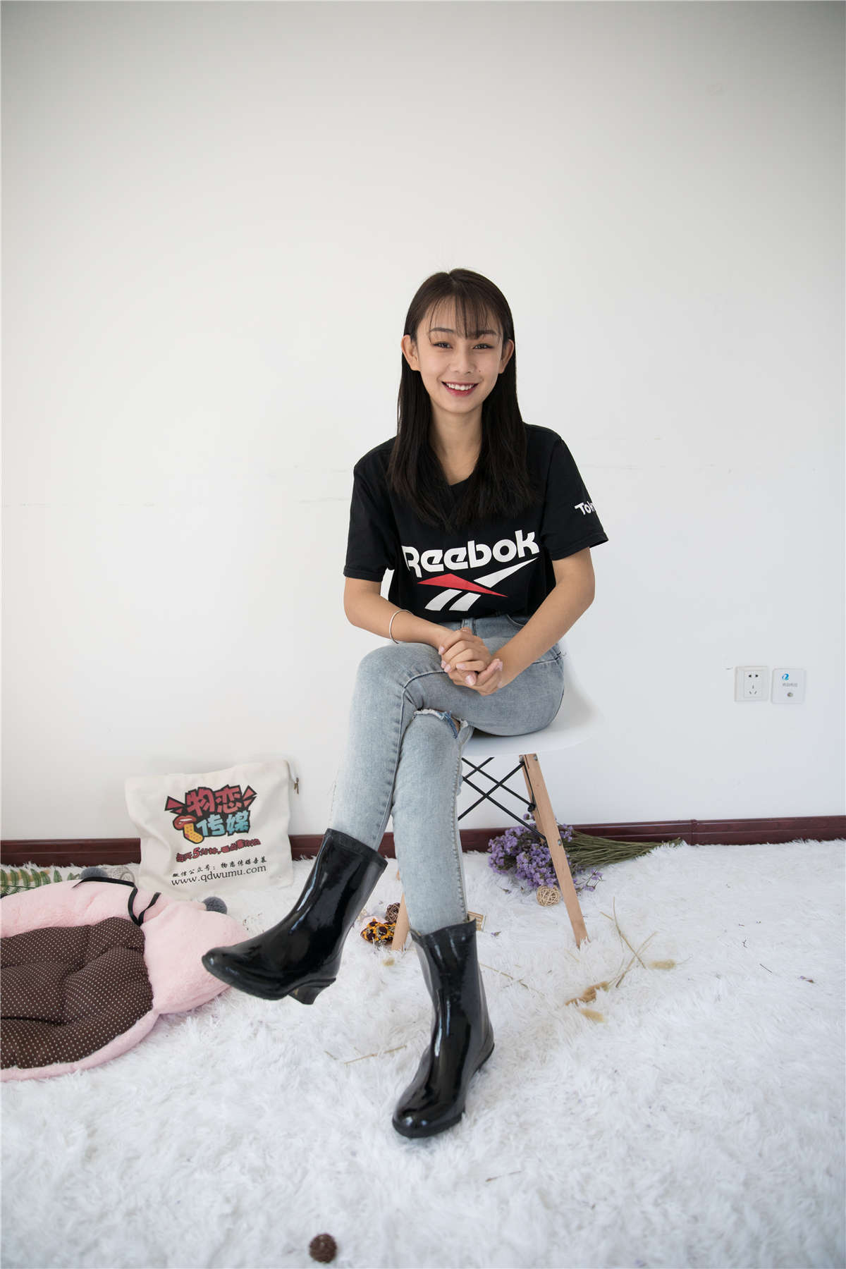 物恋传媒396期：岚岚-雨中花-日更街拍