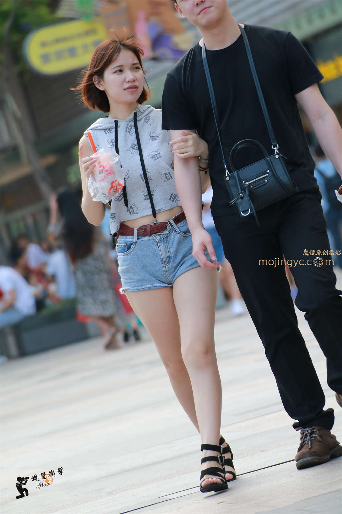 短衣 露腰 高腰 月牙热裤 美眉-日更街拍