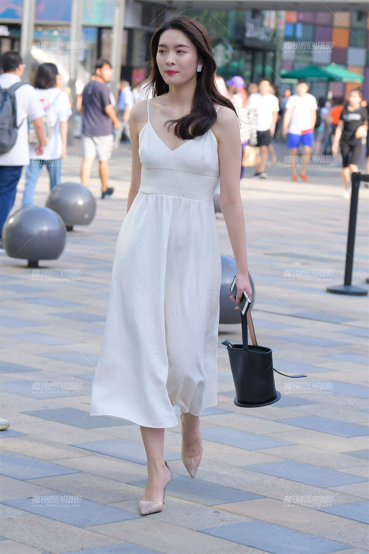 白裙美女-日更街拍