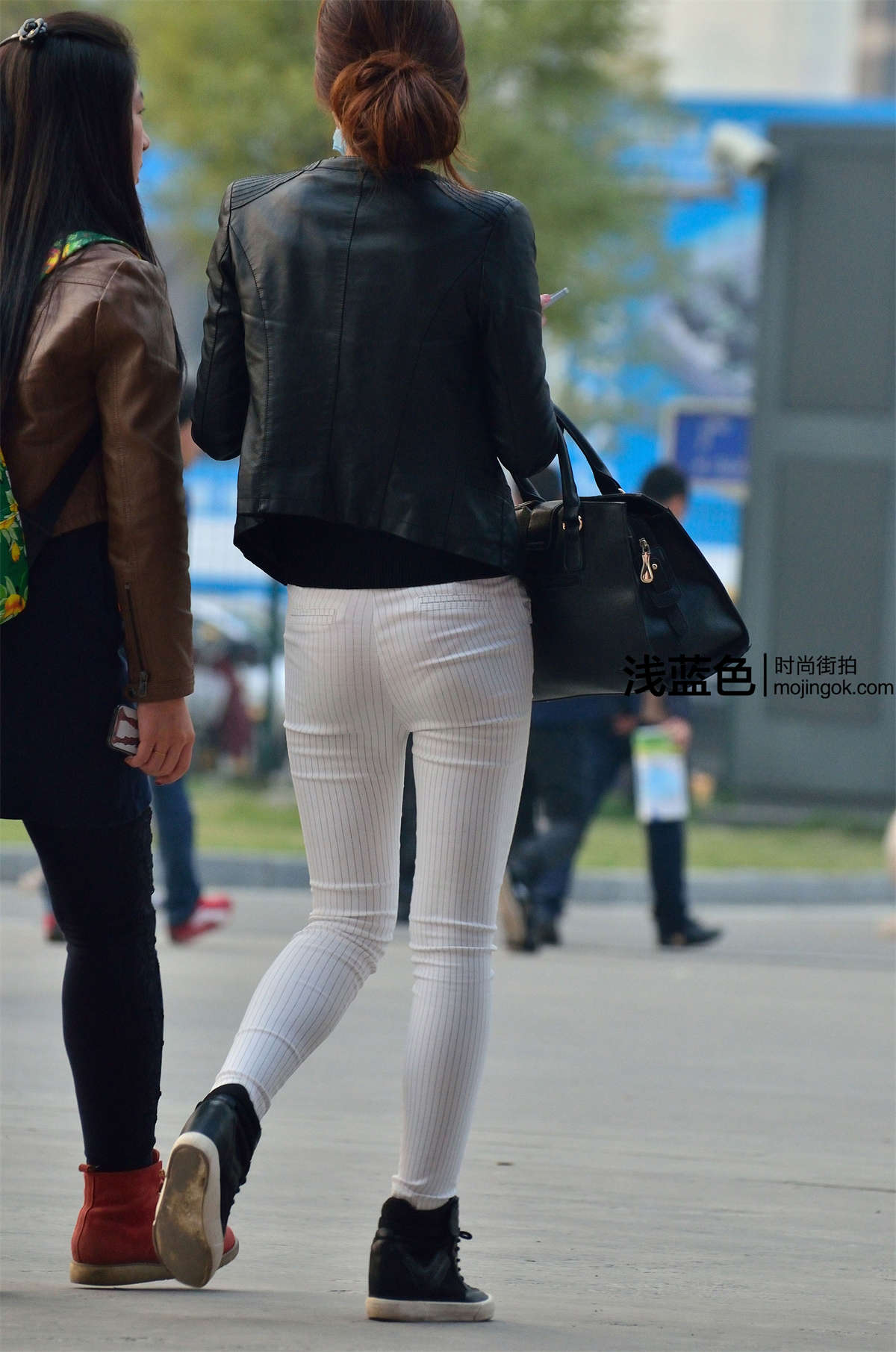 图片[2]-条纹白裤（20p）-日更街拍