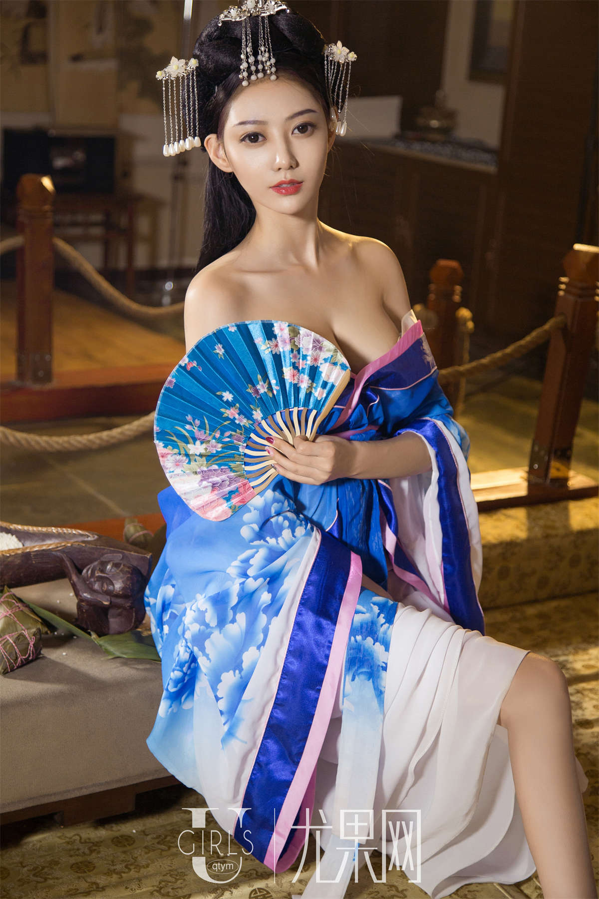 图片[2]-[Ugirls尤果网] T035 助力女神-日更街拍