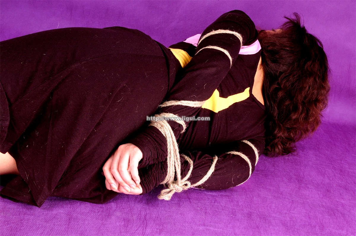 Ligui丽柜 2004-5-29-日更街拍