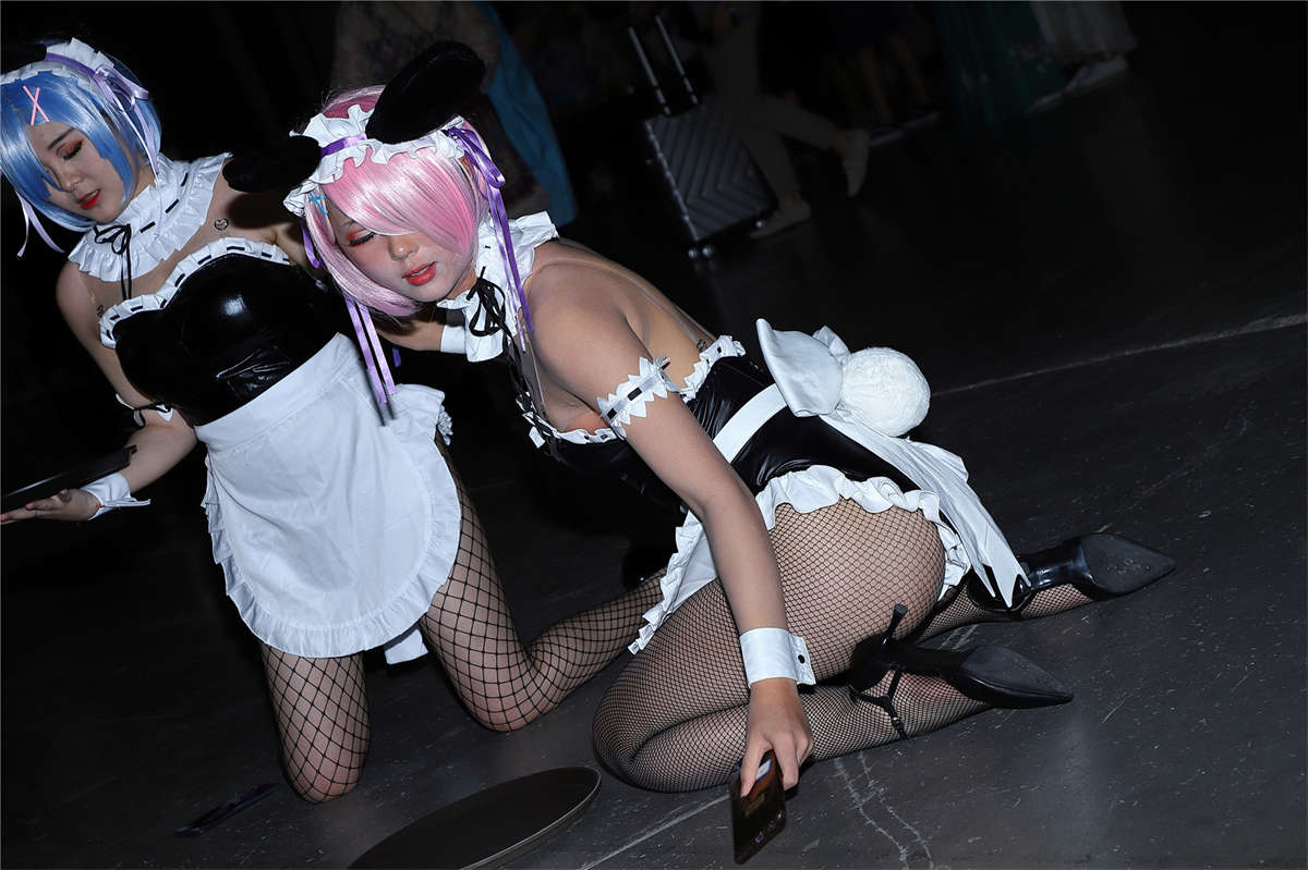 黑网托盘女仆（重发）插图1