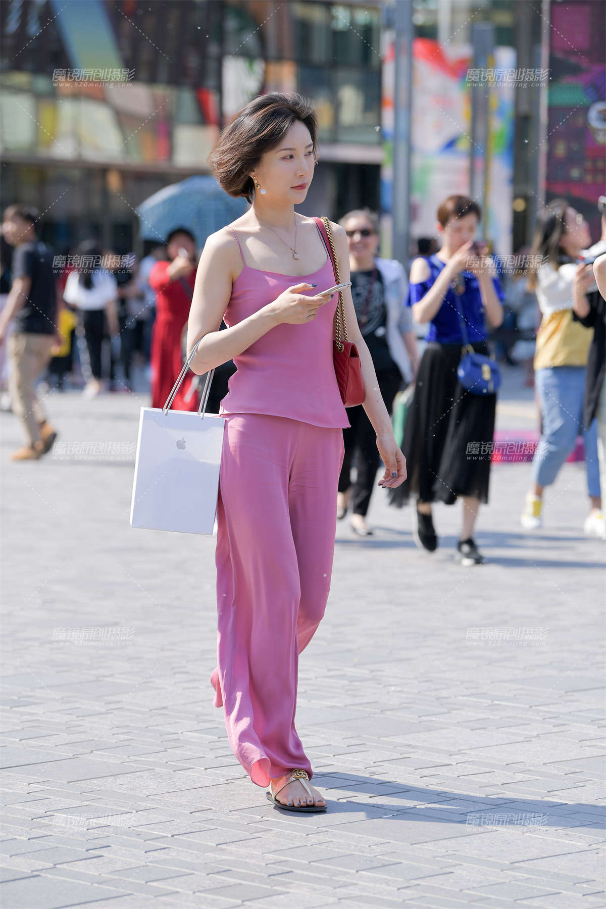 【红石赛帖】买手机的性感__-日更街拍