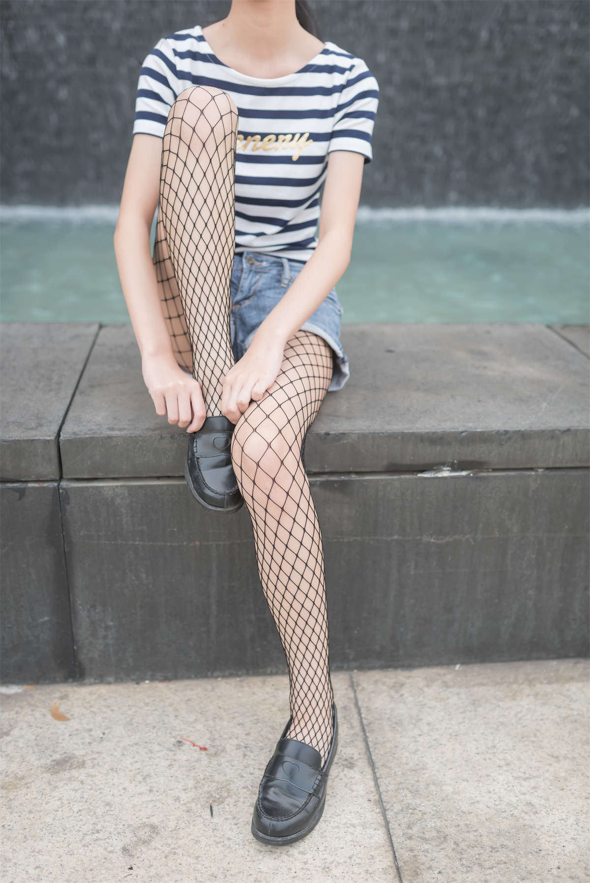 图片[2]-风之领域 NO.027 短裤鱼网丝袜-日更街拍