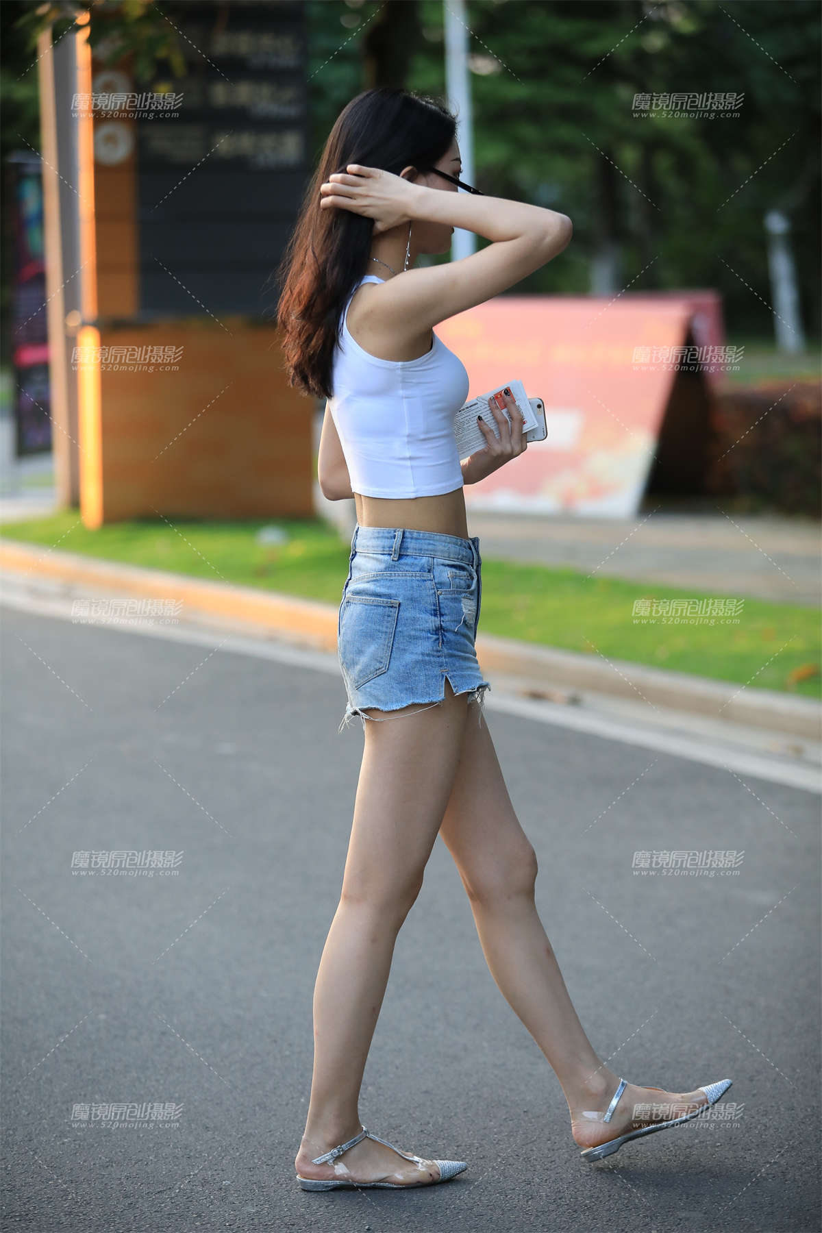 图片[2]-热裤美腿-日更街拍