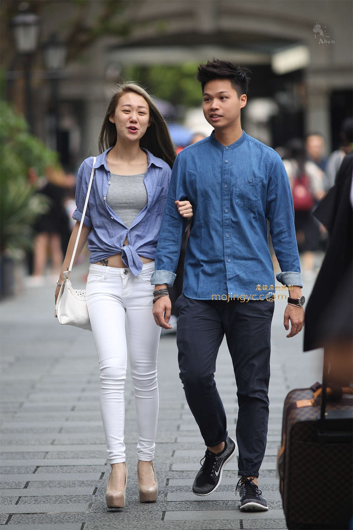 阿奔.2015.10.06.休闲T恤 白裤 高跟.17p-日更街拍