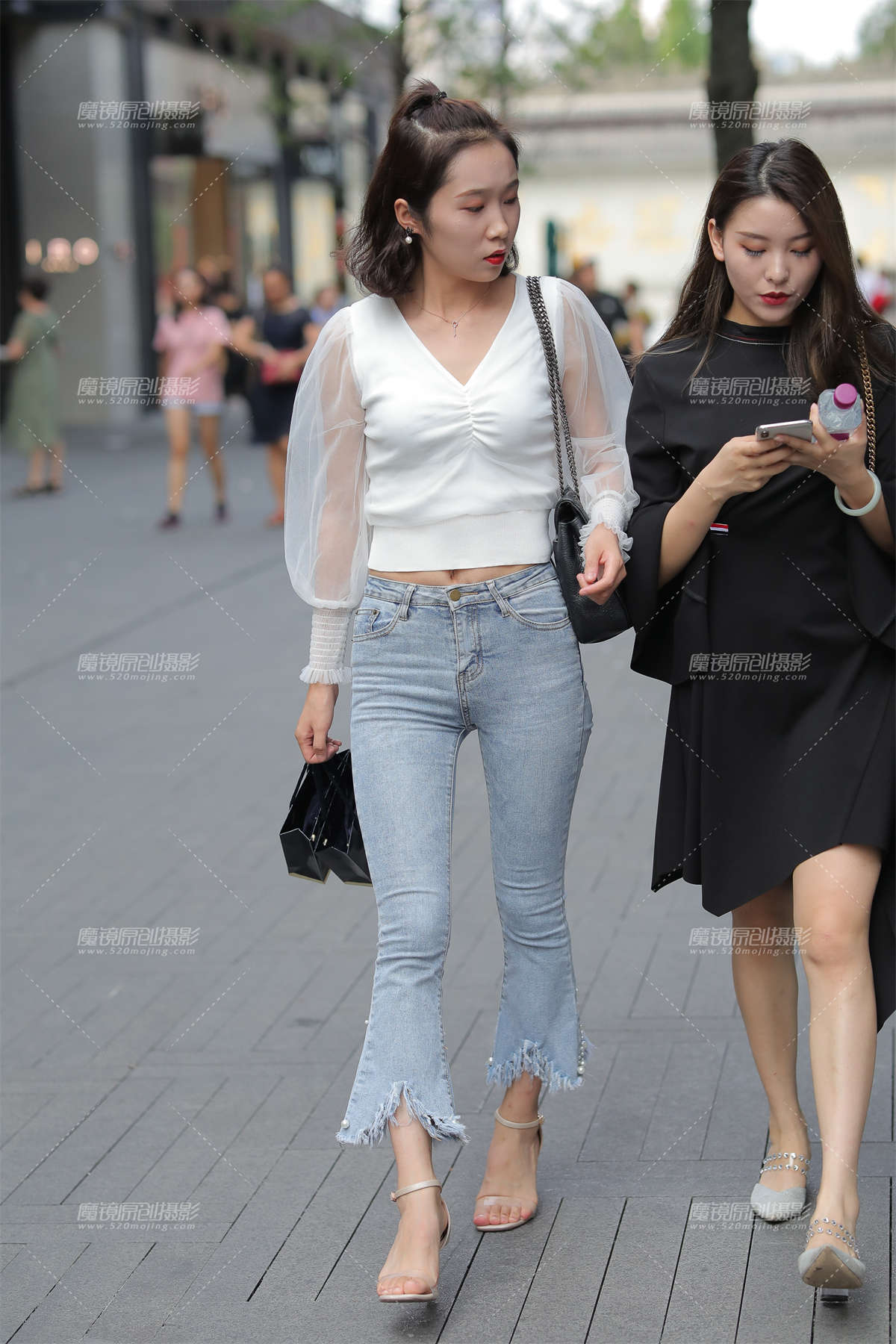 【凯恩赛贴】买口红的紧牛小姐姐-日更街拍