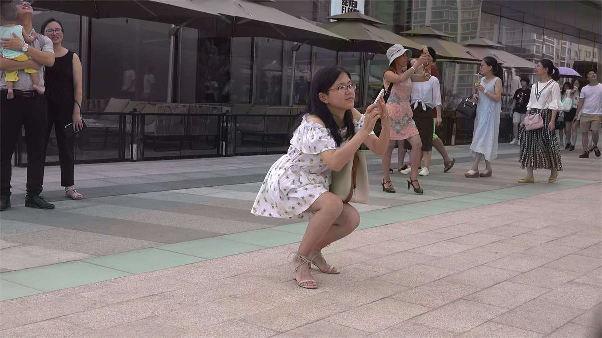 图片[2]-连衣长裙美足凉高跟-日更街拍