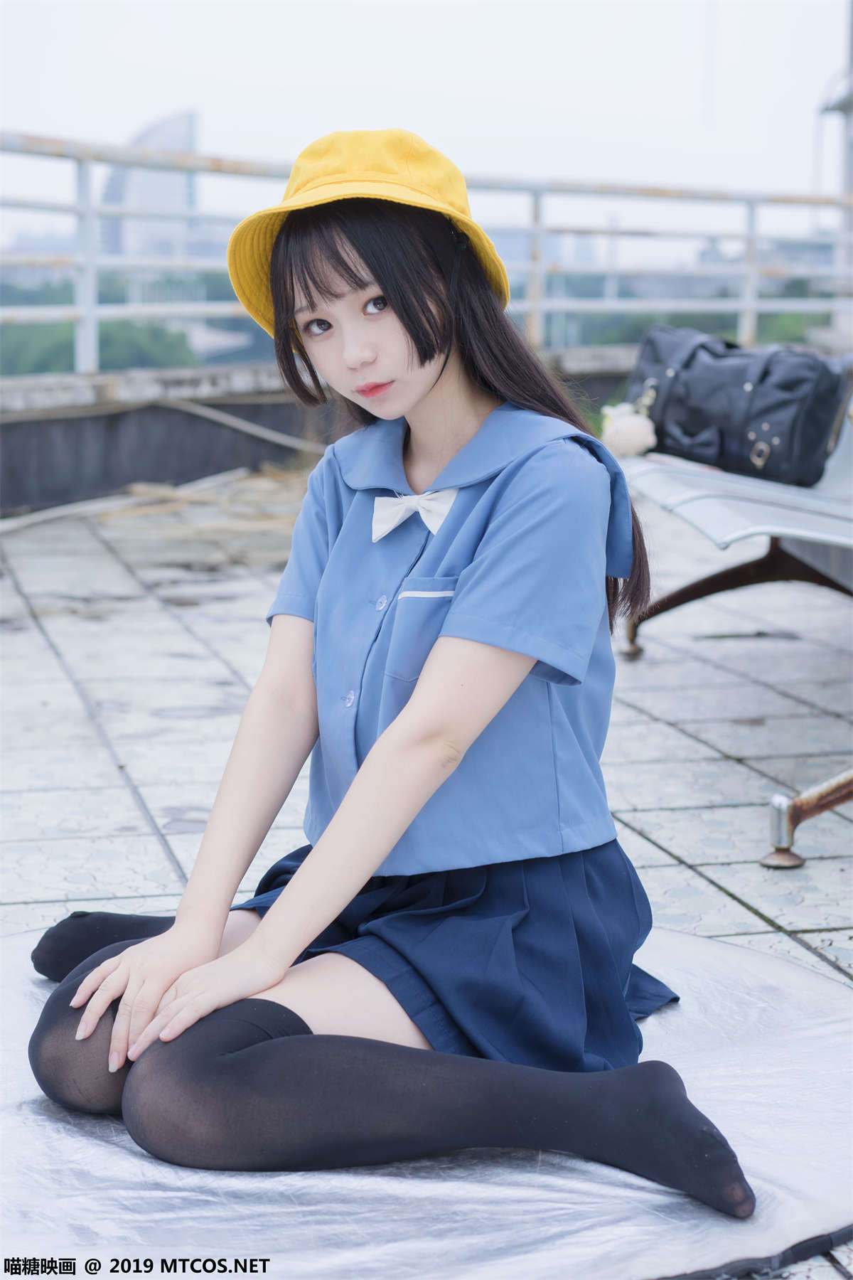 喵糖映画 VOL.070 小黄帽女孩-日更街拍