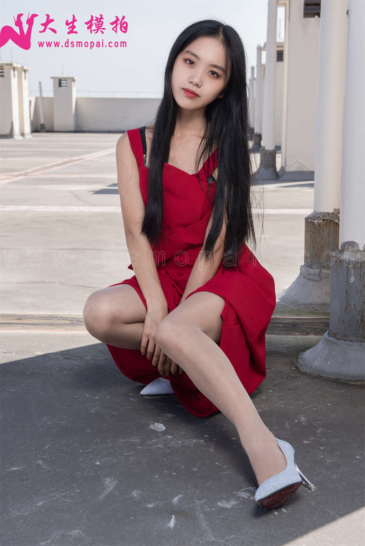 大生模拍 NO.155 小尹 红衣少女-日更街拍