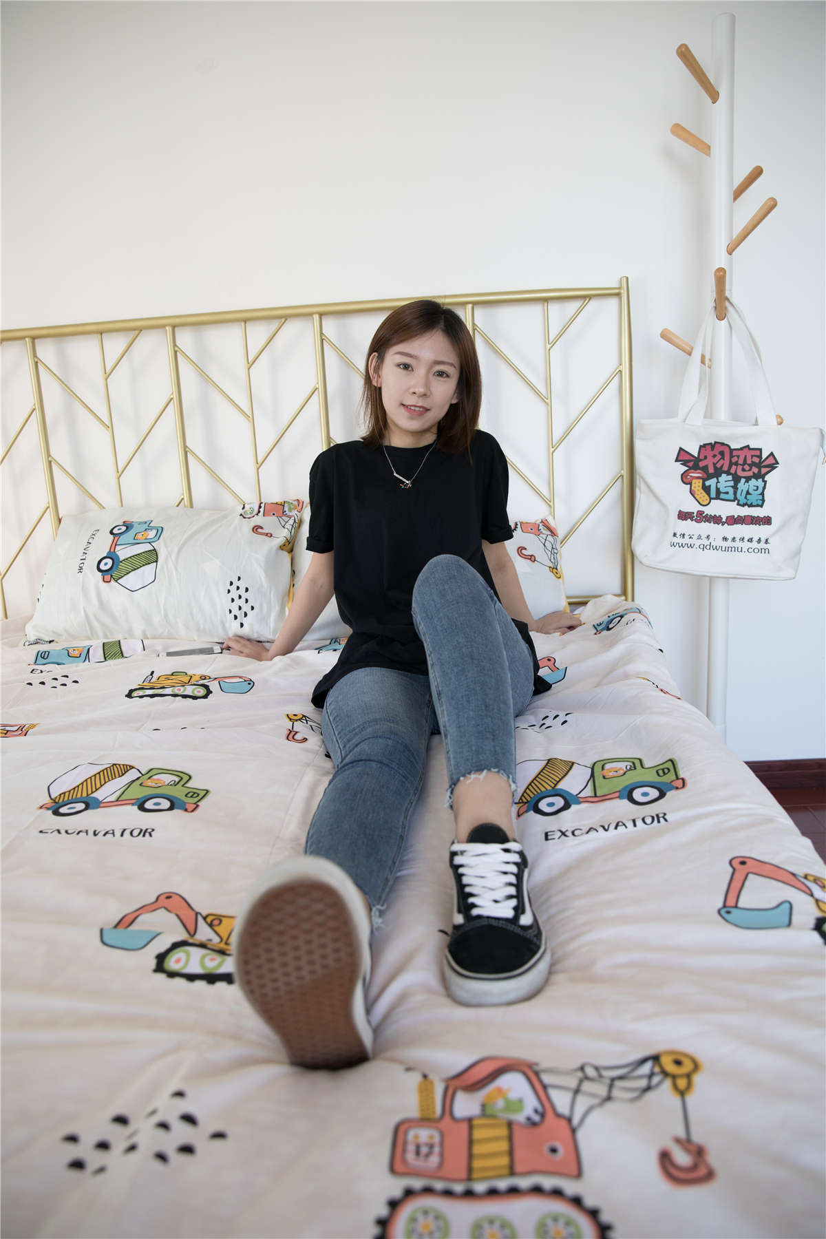 图片[2]-物恋传媒399期：婷婷-奇妙物语-日更街拍