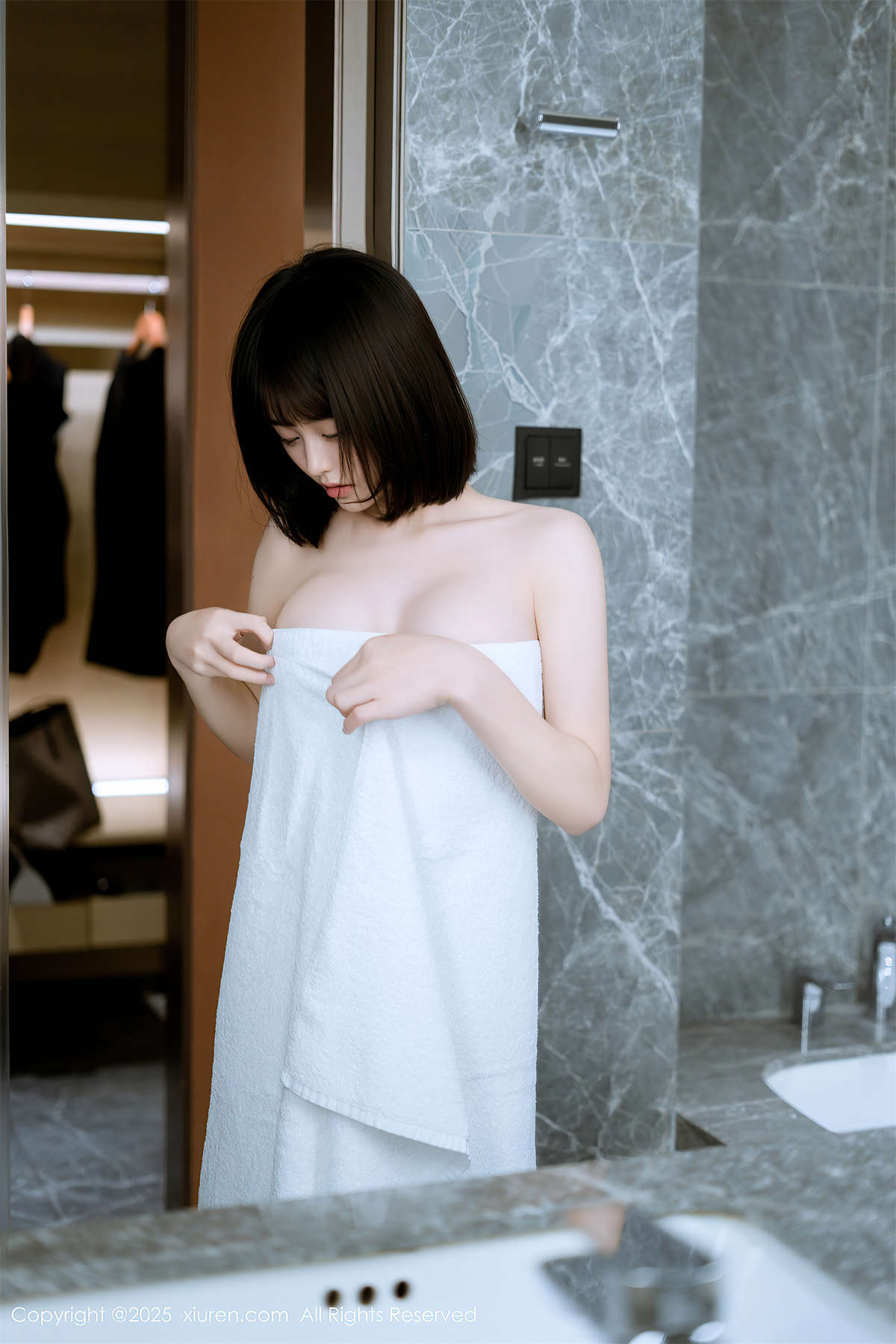 图片[2]-Xiuren秀人网 2025.03.06 NO.9972 涵涵Luna-日更街拍