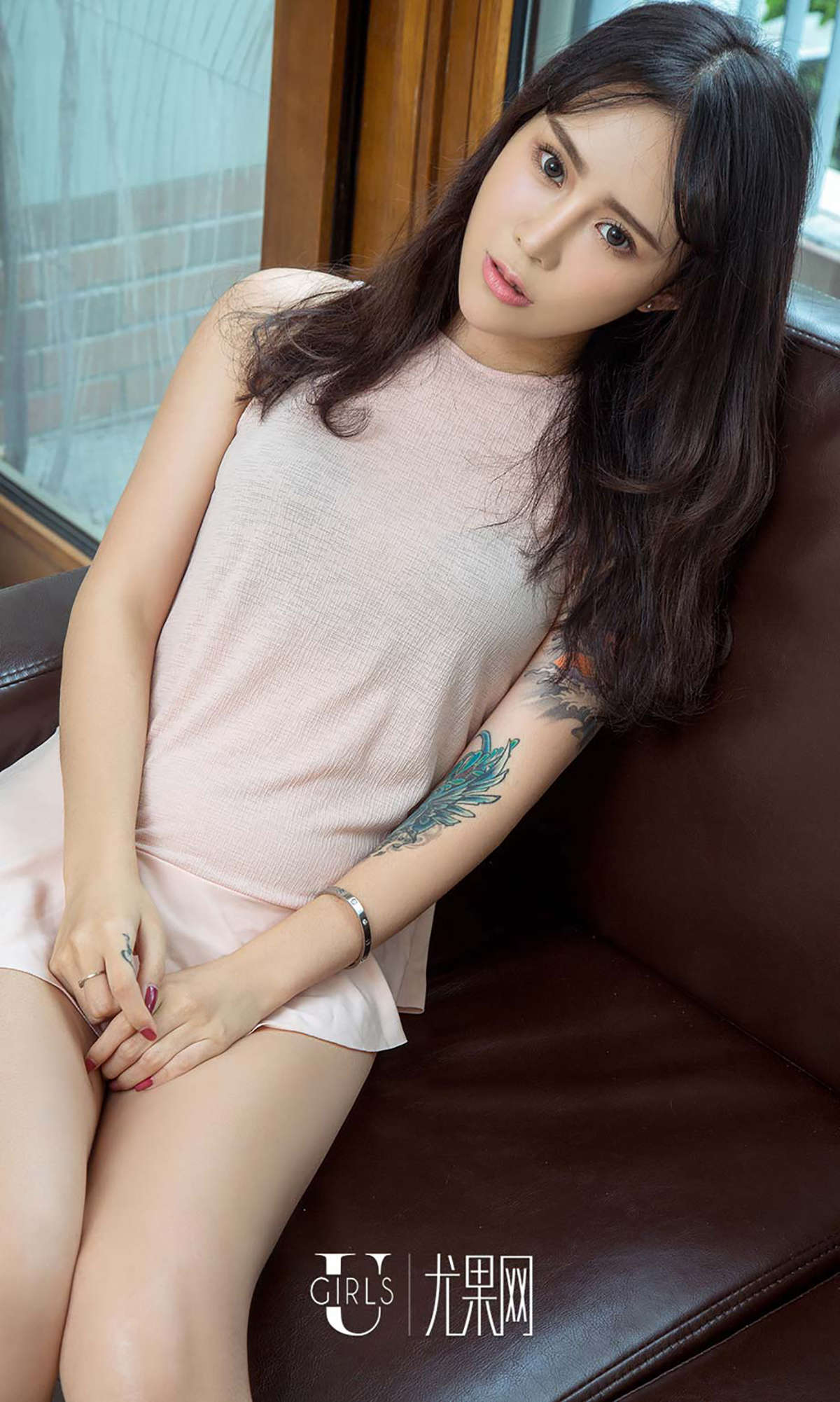 Ugirls爱尤物 NO.487 Nicky 清纯花臂娘-日更街拍