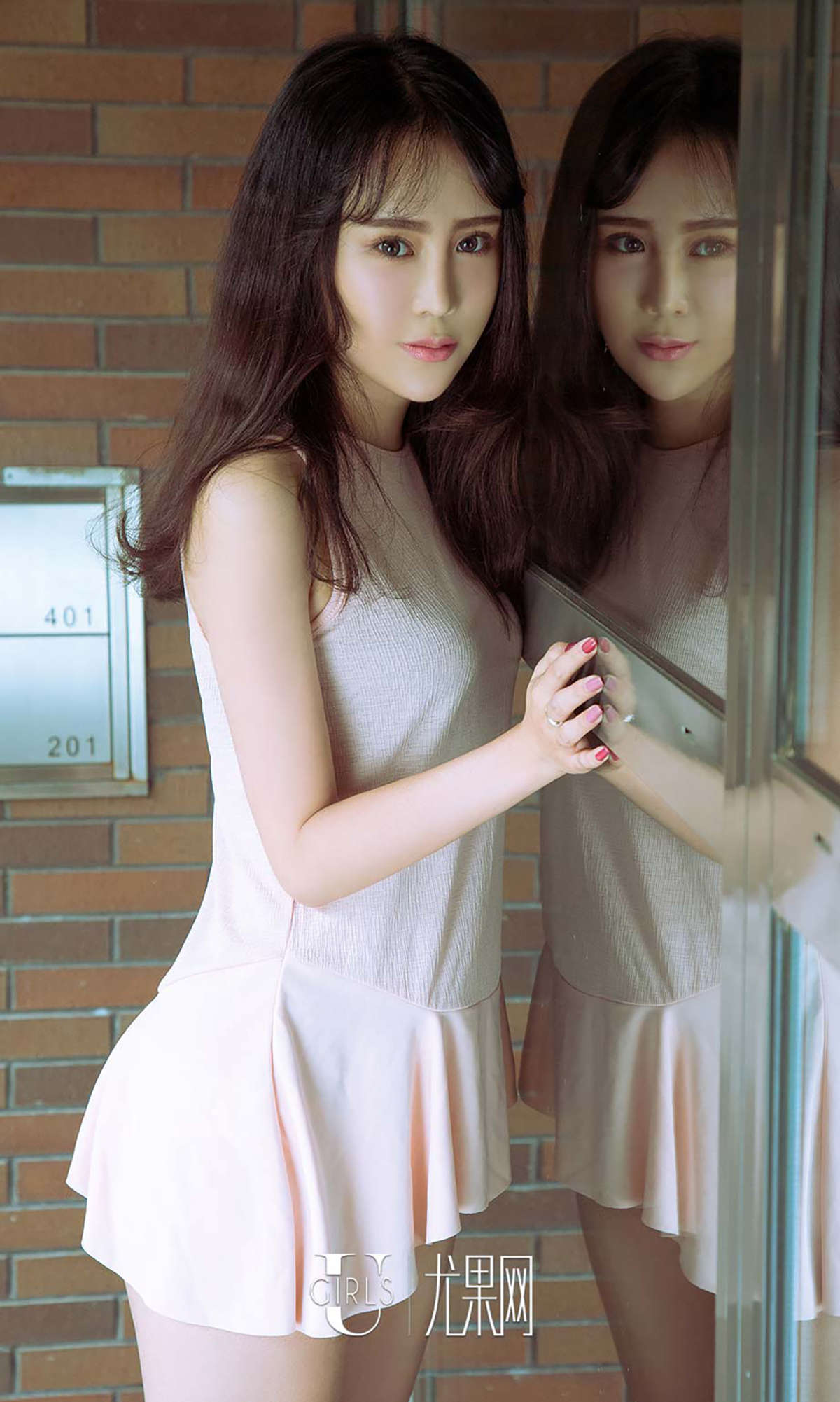 图片[2]-Ugirls爱尤物 NO.487 Nicky 清纯花臂娘-日更街拍