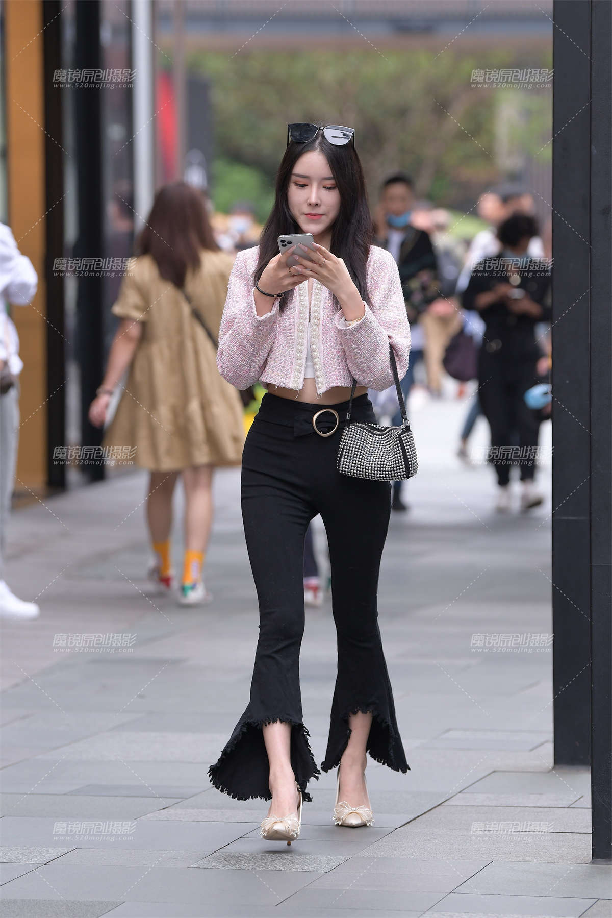 清纯而性感的美女-日更街拍