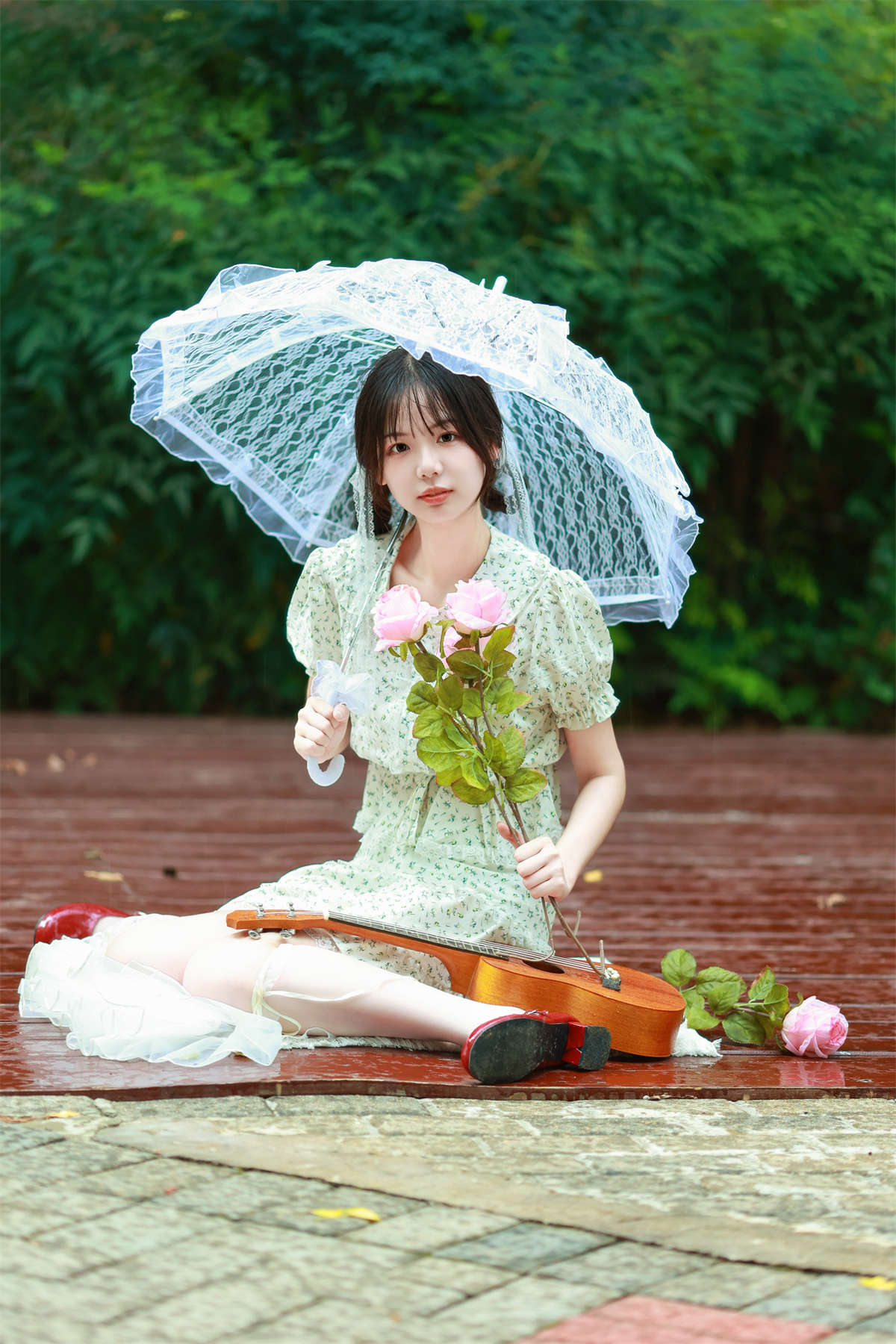 YITUYU艺图语 2023.08.28 午后雨落 暮烟色CC-日更街拍