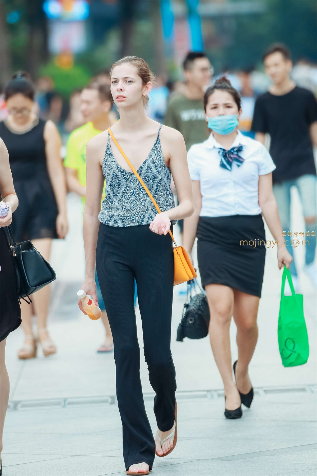 欧美紧身长腿-日更街拍