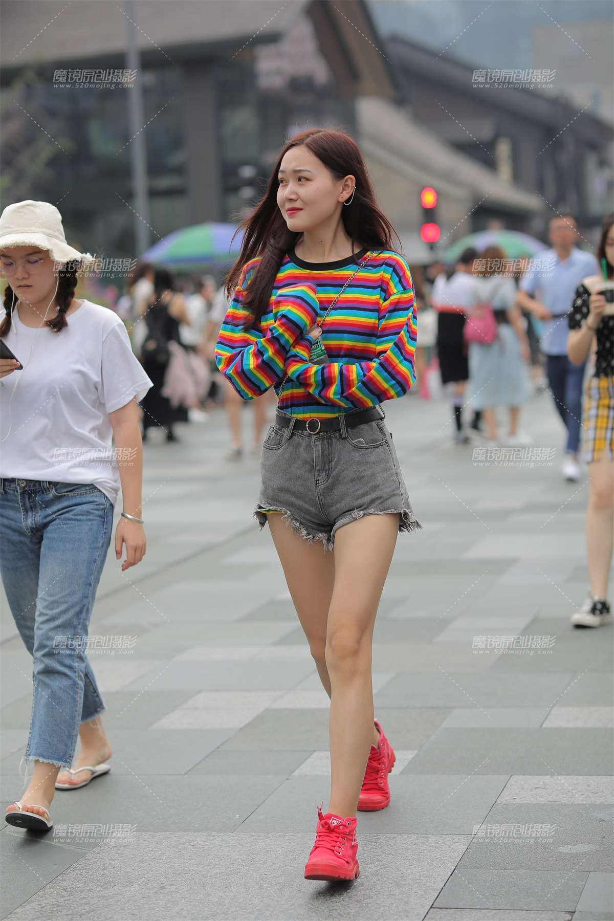 热裤女孩-日更街拍